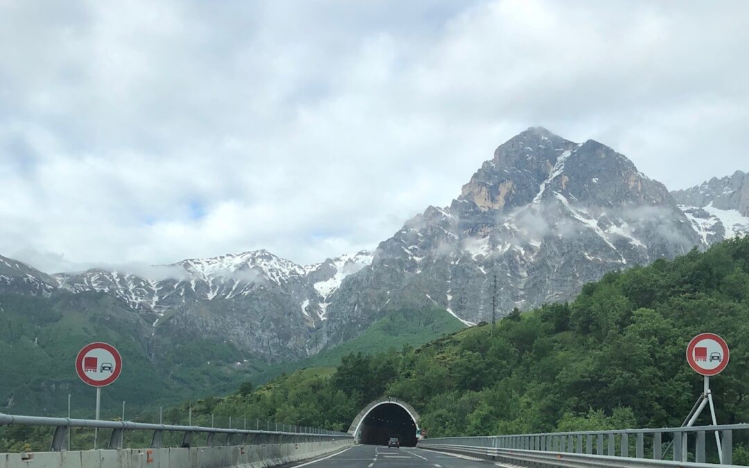 GRAN SASSO – IN VIGORE LE  NUOVE REGOLE DI CIRCOLAZIONE NEL TRAFORO.